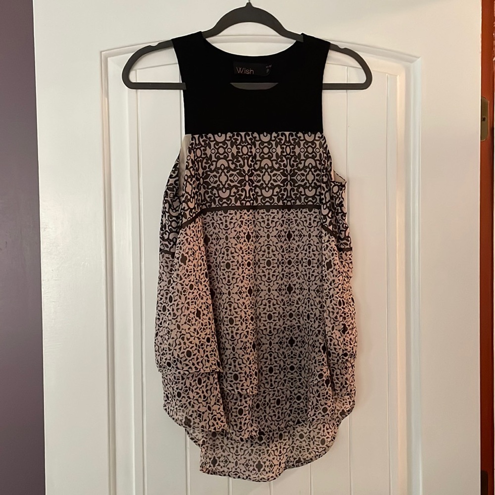 Women’s sleeveless blouse